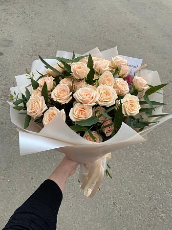 Букет Кремовые розы Латте в Екатериновке